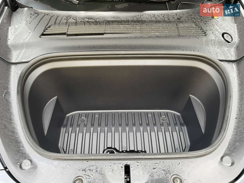 Позашляховик / Кросовер Tesla Model Y 2023 в Стрию фото 63 Позашляховик / Кросовер Tesla Model Y 2023 в Стрию