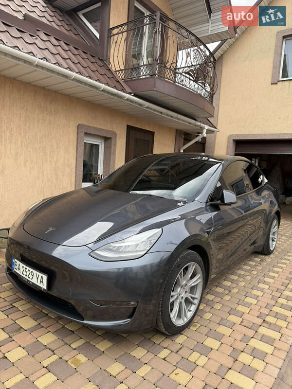 Tesla Model Y 2022