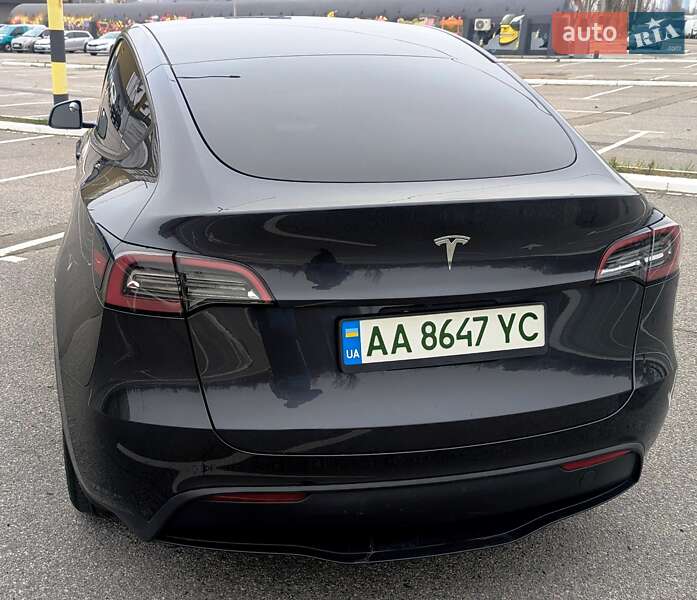 Позашляховик / Кросовер Tesla Model Y 2024 в Києві