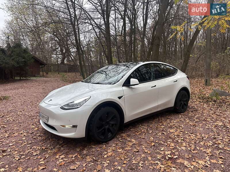 Tesla Model Y 2021