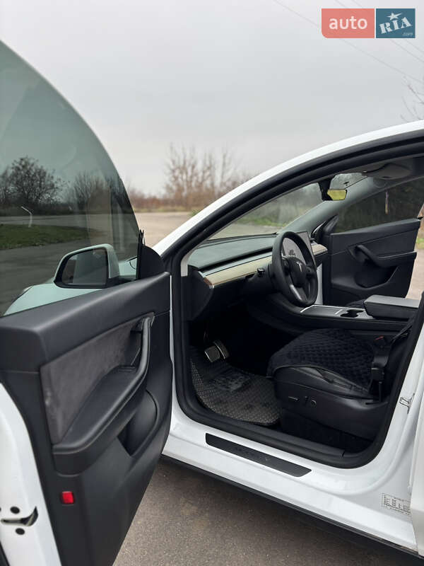 Позашляховик / Кросовер Tesla Model Y 2021 в Білій Церкві