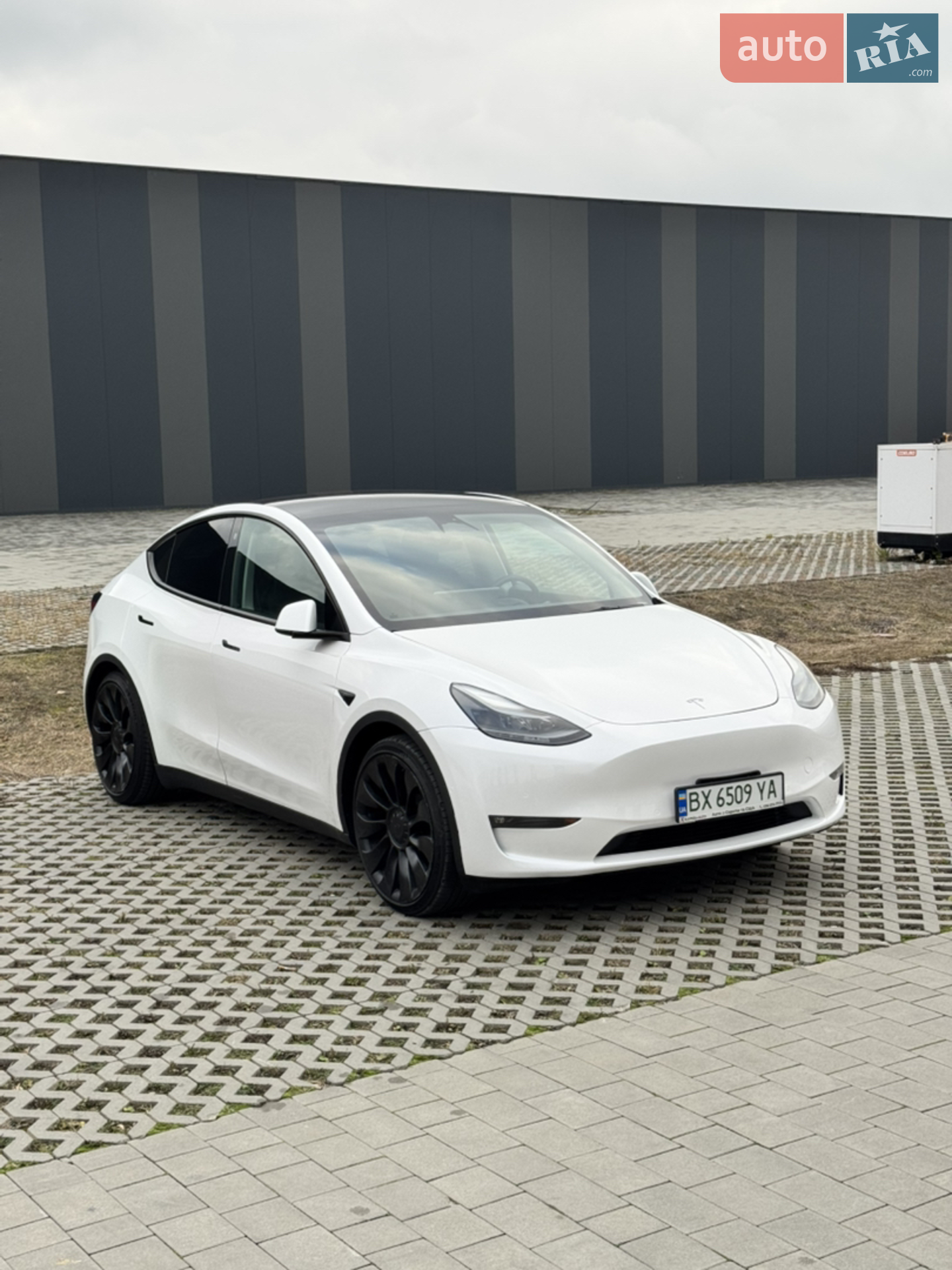 2022 Tesla Model Y - мініатюра 13