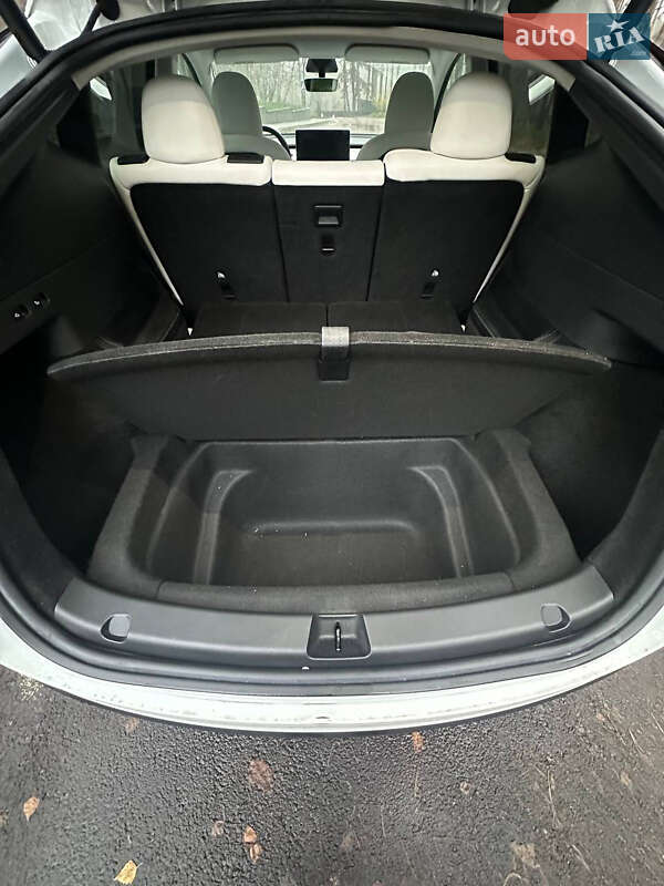 Внедорожник / Кроссовер Tesla Model Y 2023 в Василькове