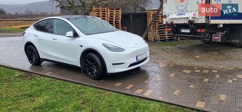 Позашляховик / Кросовер Tesla Model Y 2023 в Івано-Франківську фото 8 Позашляховик / Кросовер Tesla Model Y 2023 в Івано-Франківську