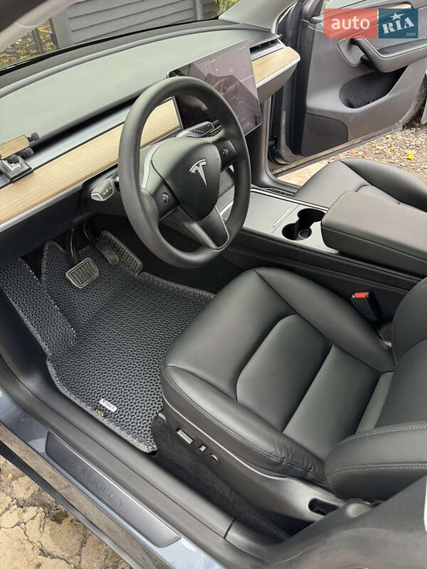 Позашляховик / Кросовер Tesla Model Y 2023 в Харкові