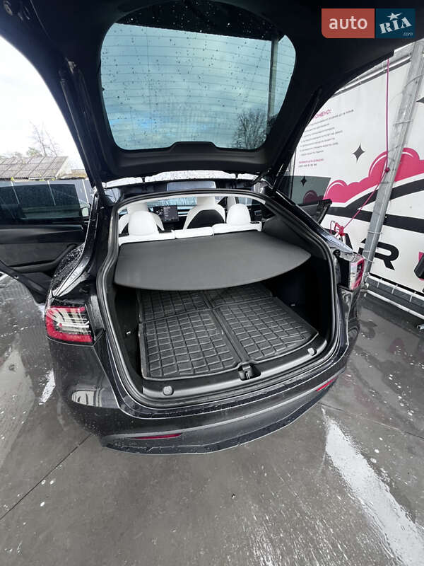 Внедорожник / Кроссовер Tesla Model Y 2024 в Самборе