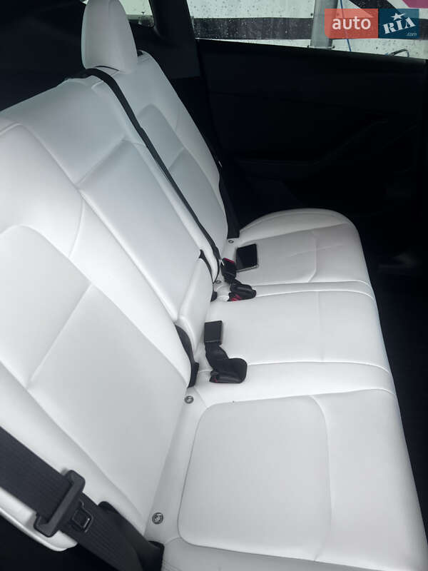 Внедорожник / Кроссовер Tesla Model Y 2024 в Самборе