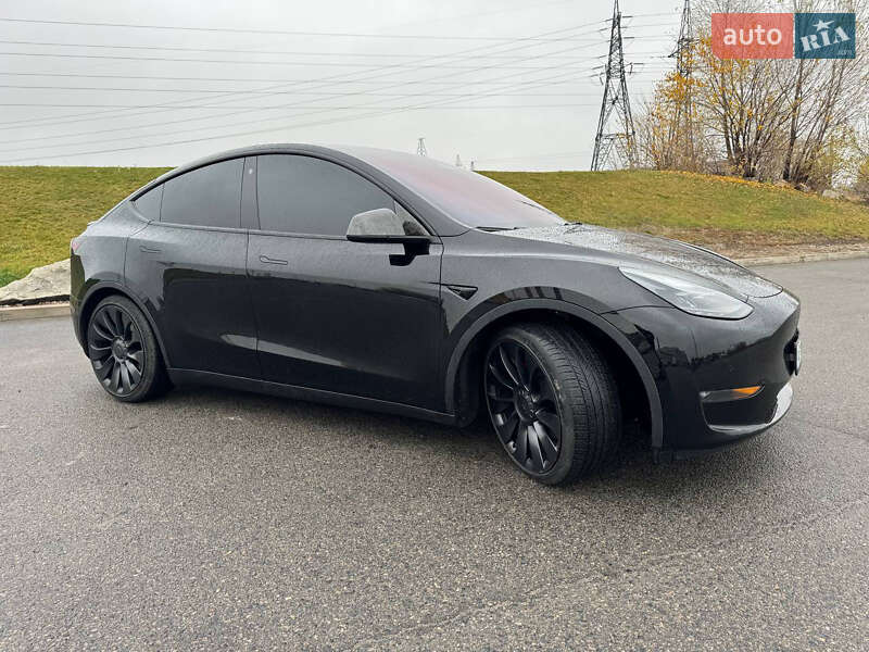 Позашляховик / Кросовер Tesla Model Y 2022 в Дніпрі