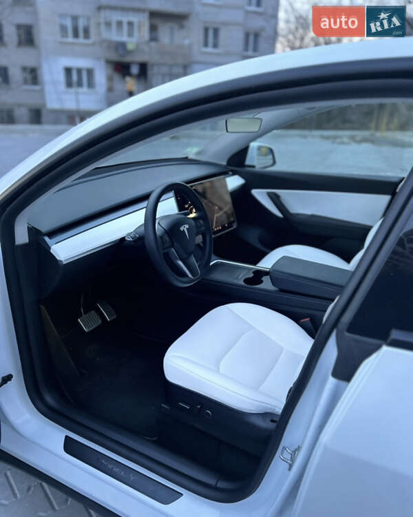 Внедорожник / Кроссовер Tesla Model Y 2022 в Фастове