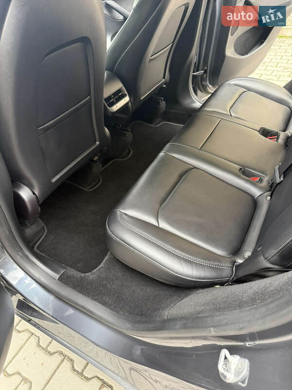 Внедорожник / Кроссовер Tesla Model Y 2023 в Хмельницком