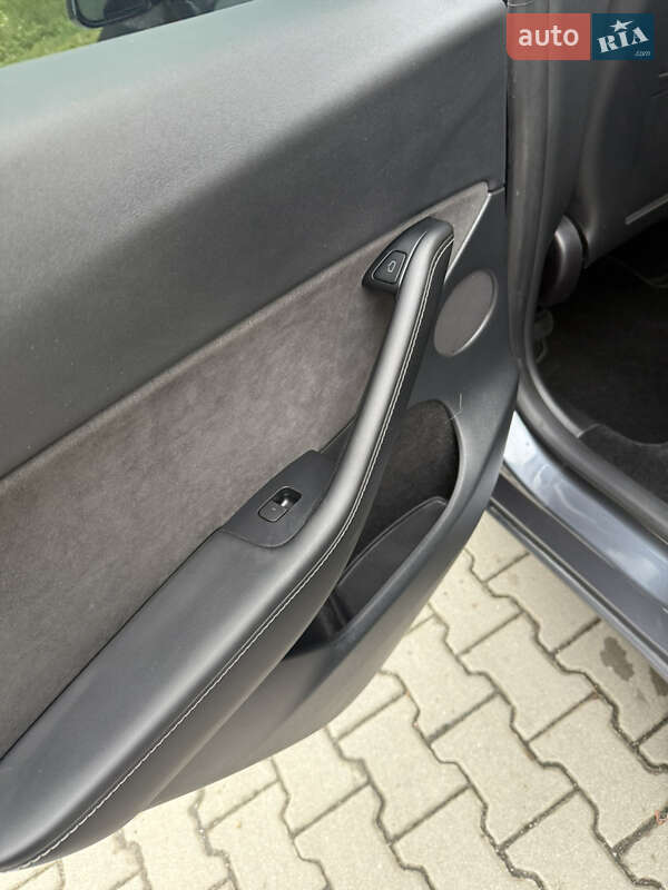 Внедорожник / Кроссовер Tesla Model Y 2023 в Хмельницком