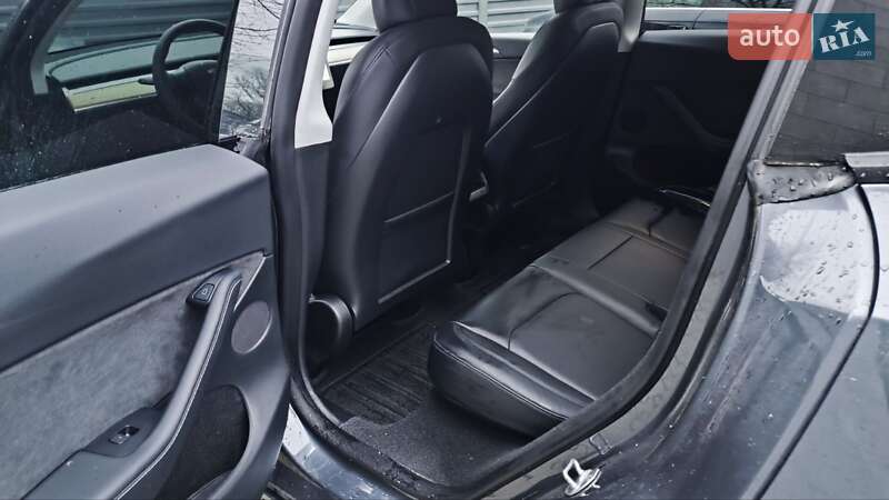 Позашляховик / Кросовер Tesla Model Y 2022 в Києві фото 3 Позашляховик / Кросовер Tesla Model Y 2022 в Києві
