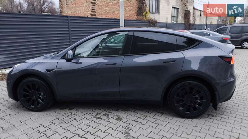 Позашляховик / Кросовер Tesla Model Y 2022 в Києві фото 6 Позашляховик / Кросовер Tesla Model Y 2022 в Києві