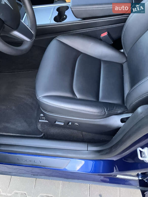 Позашляховик / Кросовер Tesla Model Y 2023 в Кривому Розі