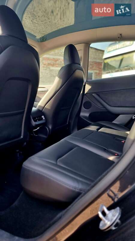 Внедорожник / Кроссовер Tesla Model Y 2024 в Гайвороне фото 11 Внедорожник / Кроссовер Tesla Model Y 2024 в Гайвороне