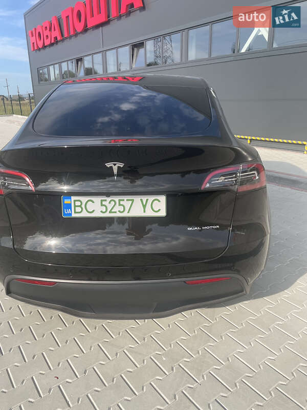 Позашляховик / Кросовер Tesla Model Y 2021 в Золочеві