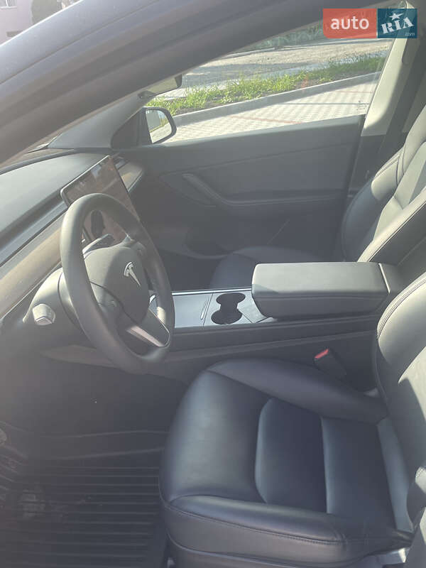 Позашляховик / Кросовер Tesla Model Y 2021 в Золочеві