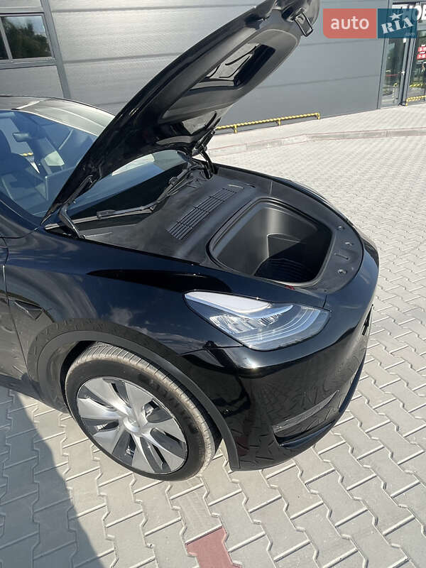 Позашляховик / Кросовер Tesla Model Y 2021 в Золочеві