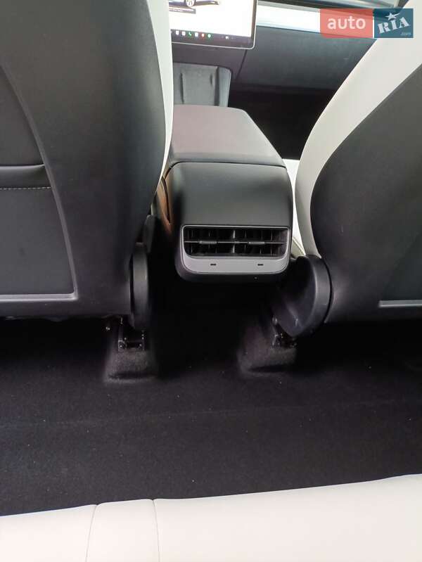 Внедорожник / Кроссовер Tesla Model Y 2022 в Мерефа фото 27 Внедорожник / Кроссовер Tesla Model Y 2022 в Мерефа