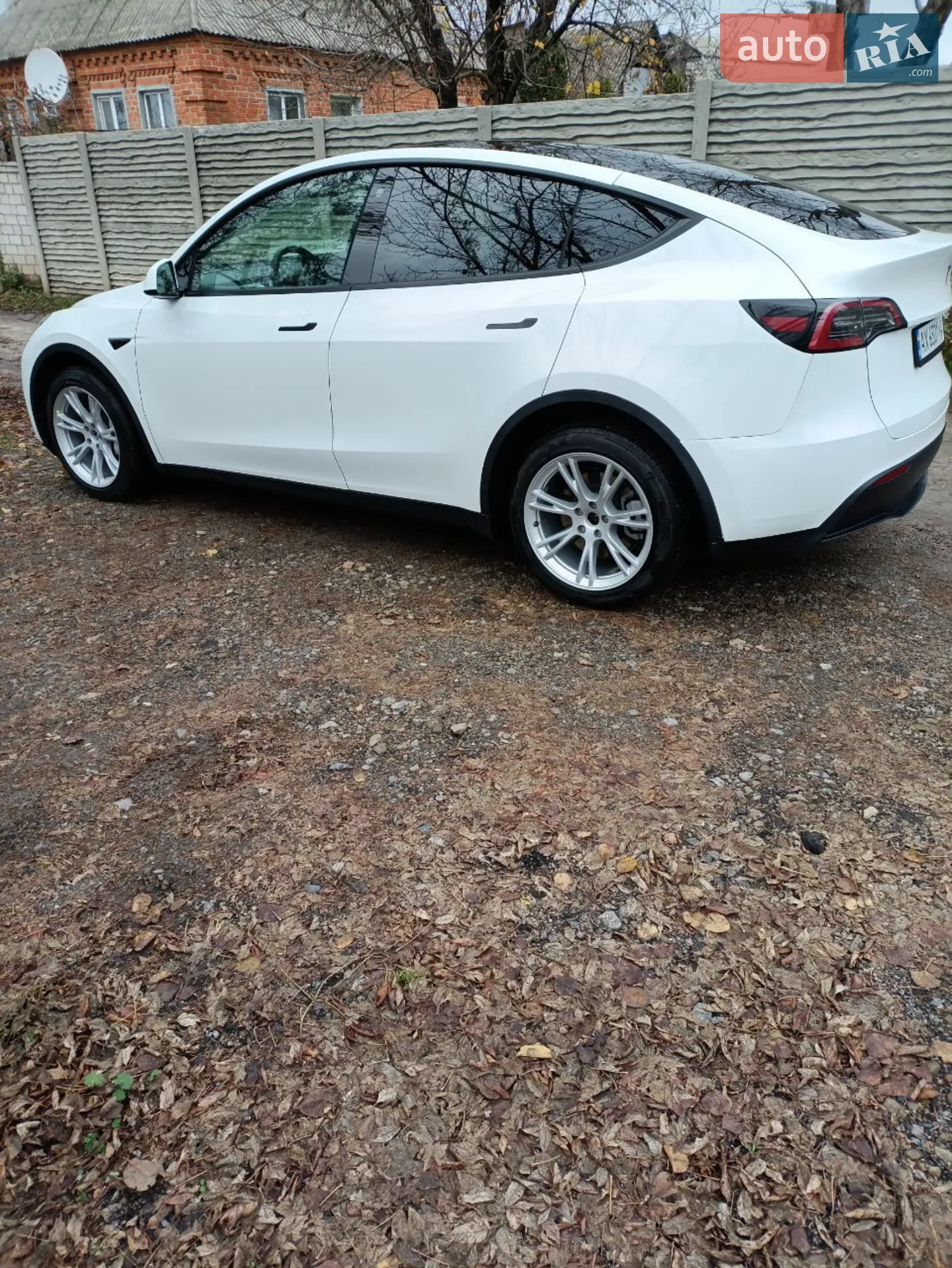 2022 Tesla Model Y - мініатюра 3