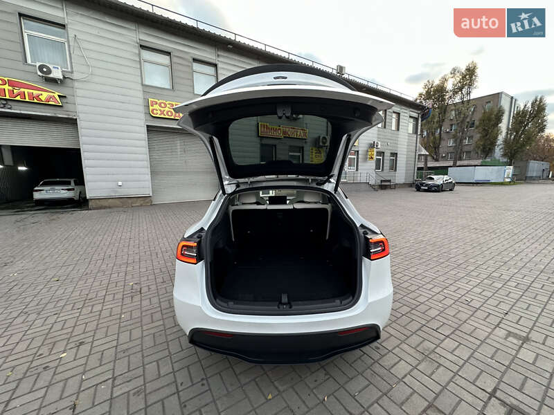 Внедорожник / Кроссовер Tesla Model Y 2023 в Днепре фото 33 Внедорожник / Кроссовер Tesla Model Y 2023 в Днепре