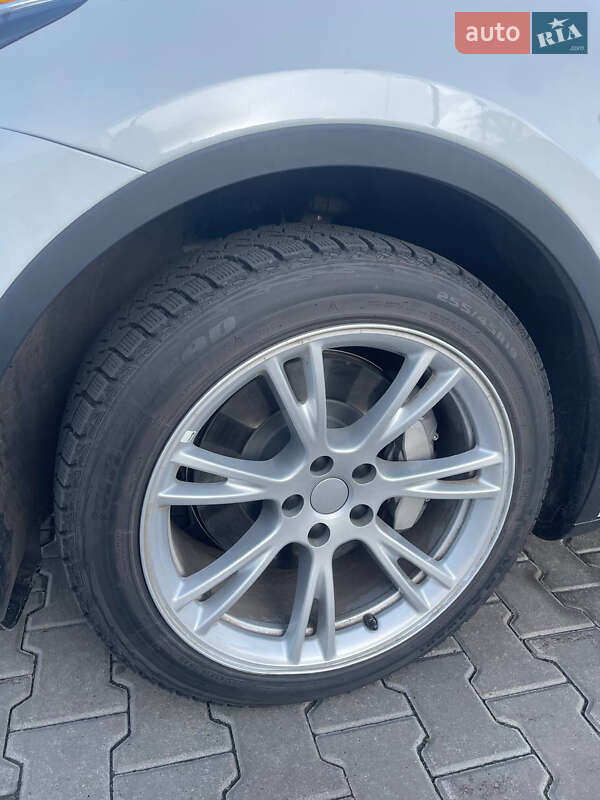 Позашляховик / Кросовер Tesla Model Y 2022 в Гатне