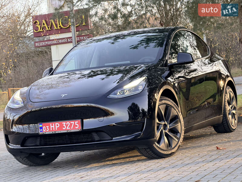 Внедорожник / Кроссовер Tesla Model Y 2024 в Дрогобыче