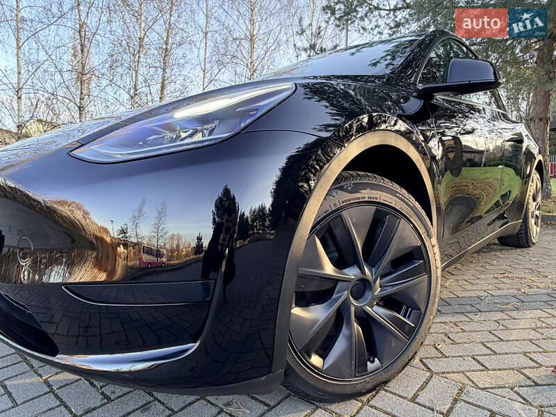 Внедорожник / Кроссовер Tesla Model Y 2024 в Дрогобыче