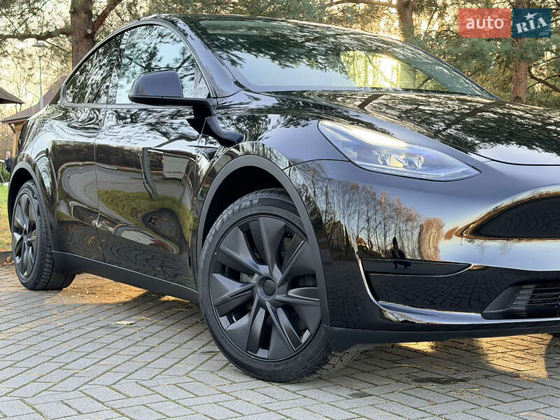 Внедорожник / Кроссовер Tesla Model Y 2024 в Дрогобыче