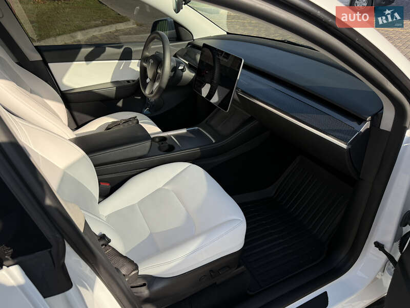 Позашляховик / Кросовер Tesla Model Y 2022 в Вінниці фото 16 Позашляховик / Кросовер Tesla Model Y 2022 в Вінниці