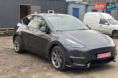 Позашляховик / Кросовер Tesla Model Y 2024 в Києві