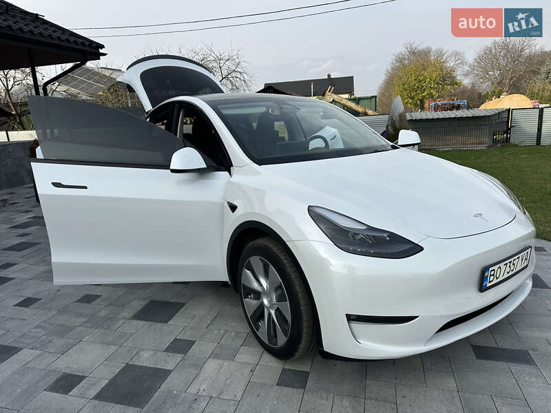 Внедорожник / Кроссовер Tesla Model Y 2023 в Тернополе