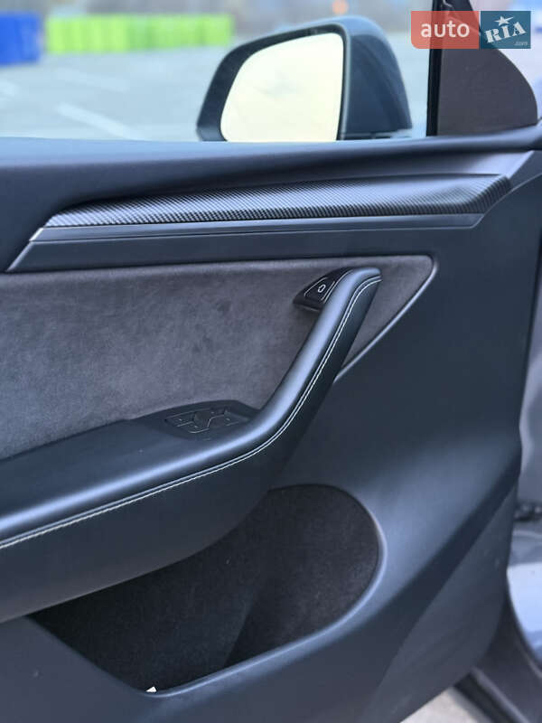 Внедорожник / Кроссовер Tesla Model Y 2023 в Каменец-Подольском