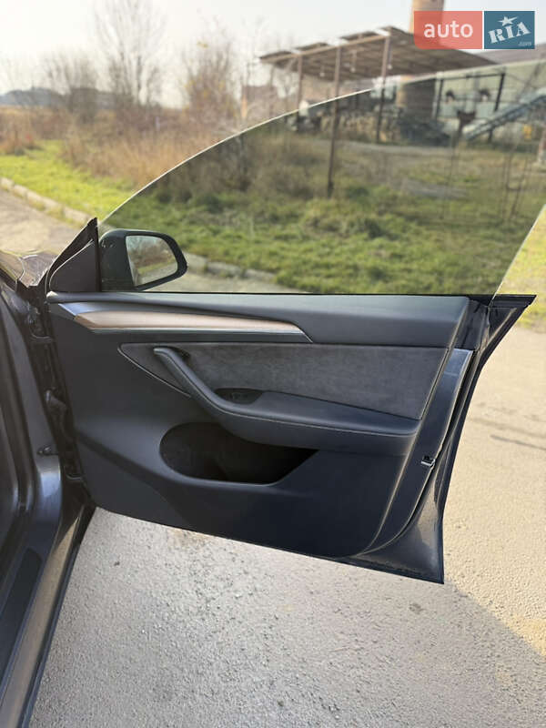 Позашляховик / Кросовер Tesla Model Y 2022 в Івано-Франківську фото 15 Позашляховик / Кросовер Tesla Model Y 2022 в Івано-Франківську