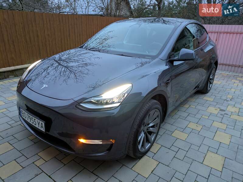 Tesla Model Y 2022