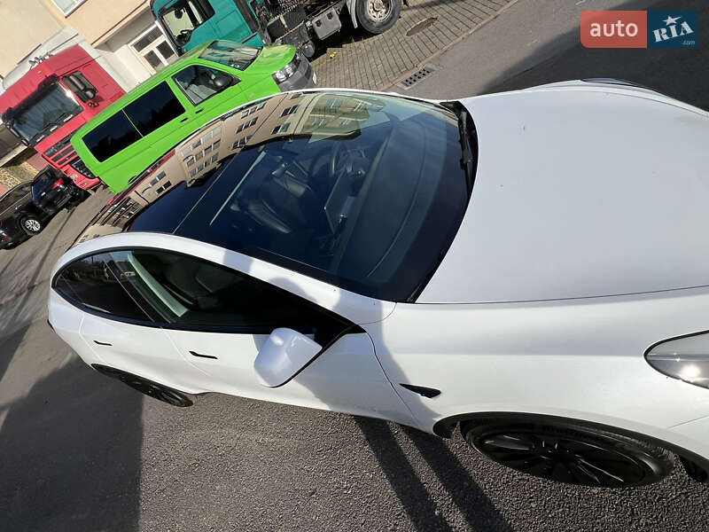 Позашляховик / Кросовер Tesla Model Y 2022 в Самборі