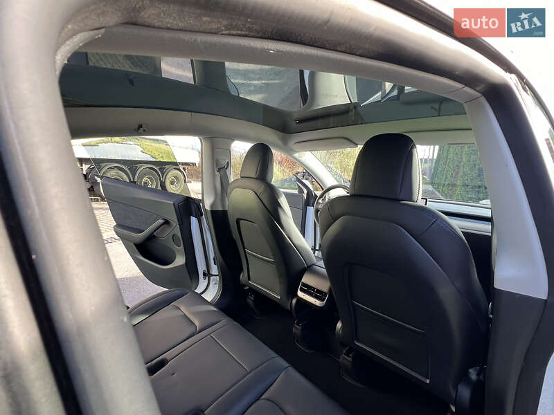 Позашляховик / Кросовер Tesla Model Y 2022 в Самборі