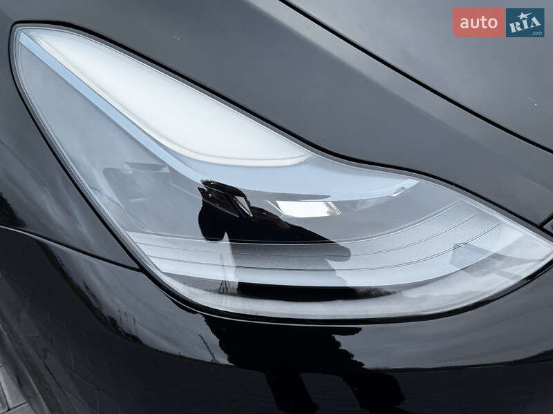 Позашляховик / Кросовер Tesla Model Y 2023 в Києві