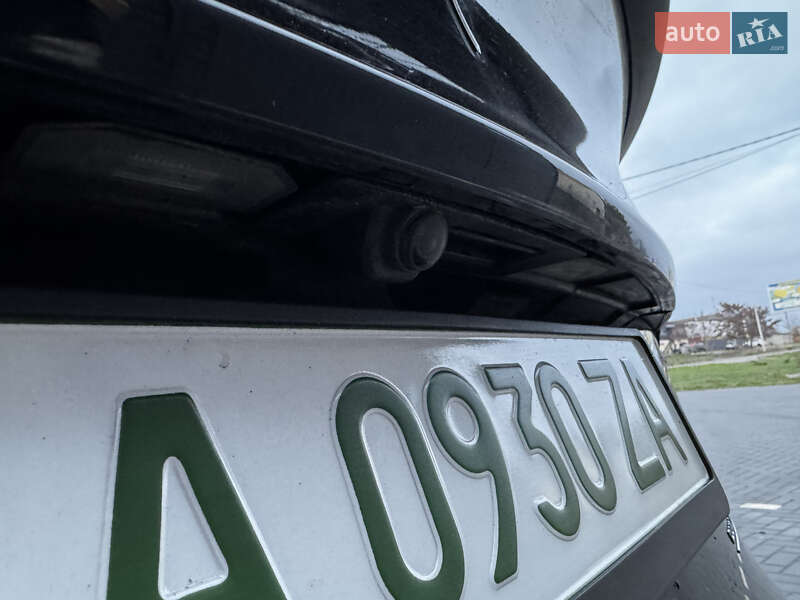 Позашляховик / Кросовер Tesla Model Y 2023 в Києві