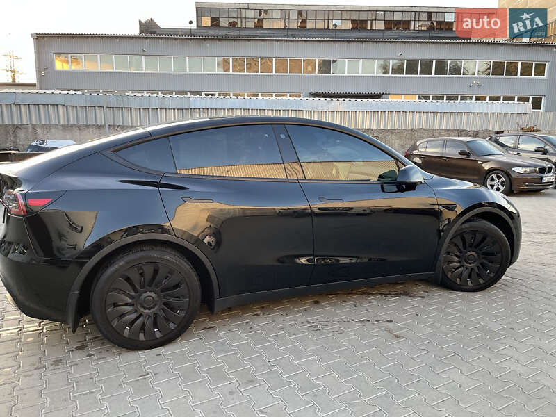 Позашляховик / Кросовер Tesla Model Y 2022 в Дніпрі