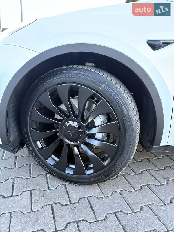 Позашляховик / Кросовер Tesla Model Y 2021 в Рівному