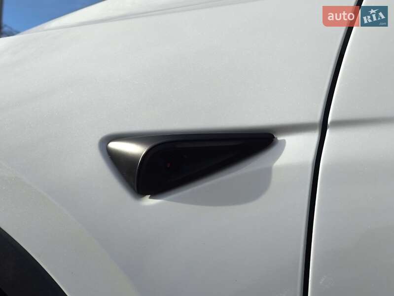 Внедорожник / Кроссовер Tesla Model Y 2024 в Киеве фото 13 Внедорожник / Кроссовер Tesla Model Y 2024 в Киеве