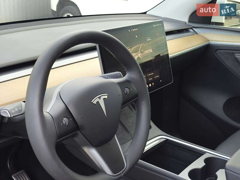 Внедорожник / Кроссовер Tesla Model Y 2024 в Киеве фото 28 Внедорожник / Кроссовер Tesla Model Y 2024 в Киеве