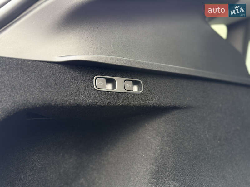 Позашляховик / Кросовер Tesla Model Y 2024 в Стрию фото 62 Позашляховик / Кросовер Tesla Model Y 2024 в Стрию