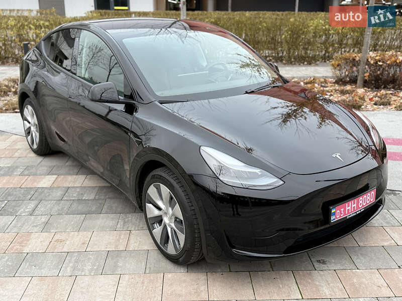 Внедорожник / Кроссовер Tesla Model Y 2024 в Киеве