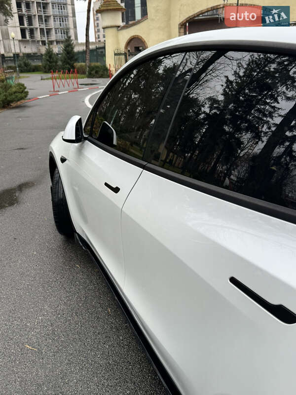 Внедорожник / Кроссовер Tesla Model Y 2022 в Харькове