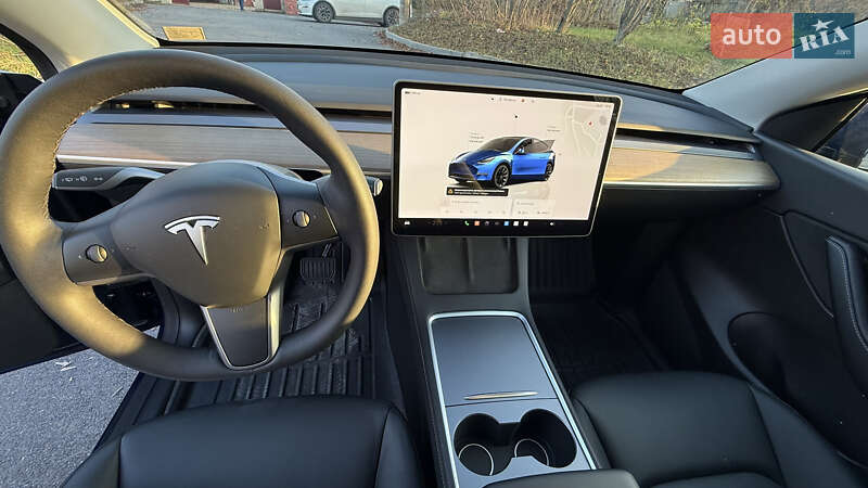 Позашляховик / Кросовер Tesla Model Y 2022 в Вінниці фото 16 Позашляховик / Кросовер Tesla Model Y 2022 в Вінниці