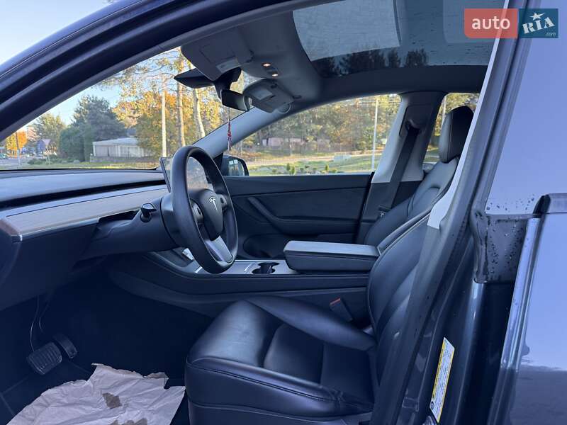 Внедорожник / Кроссовер Tesla Model Y 2022 в Львове