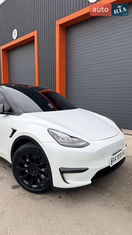 Позашляховик / Кросовер Tesla Model Y 2023 в Броварах фото 4 Позашляховик / Кросовер Tesla Model Y 2023 в Броварах