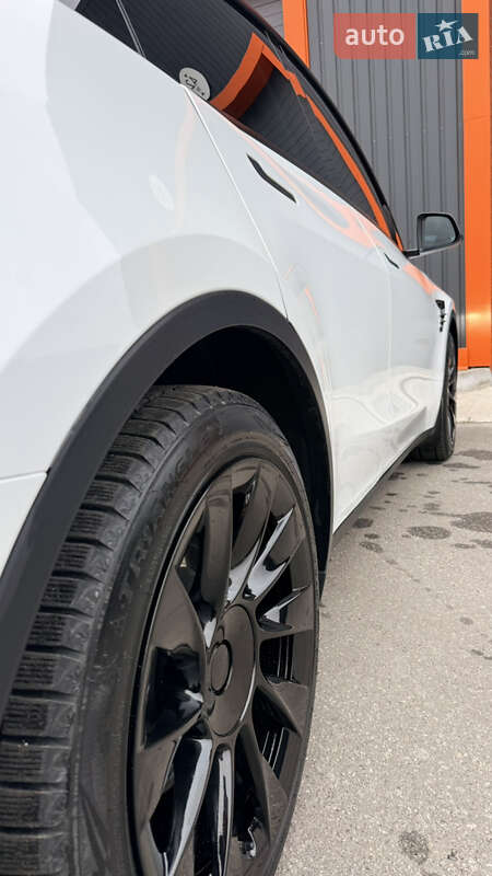 Позашляховик / Кросовер Tesla Model Y 2023 в Броварах фото 14 Позашляховик / Кросовер Tesla Model Y 2023 в Броварах